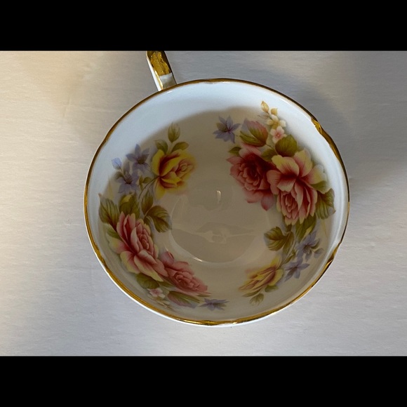 ‏Glass cup of tea Coffe with gold and flowers - Picture 5 of 7
